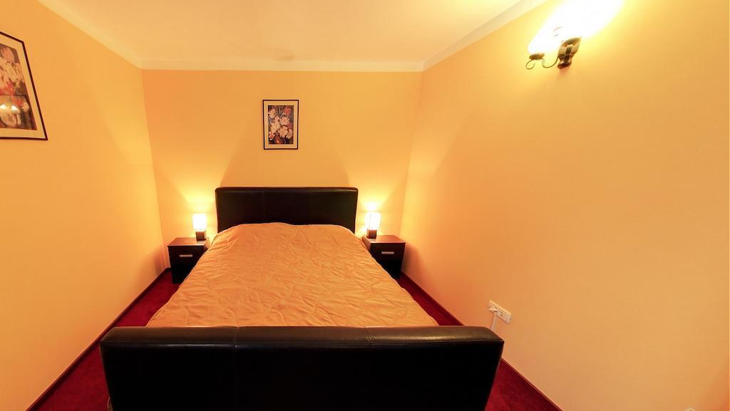 La Storia Guest House Piteszti Zewnętrze zdjęcie