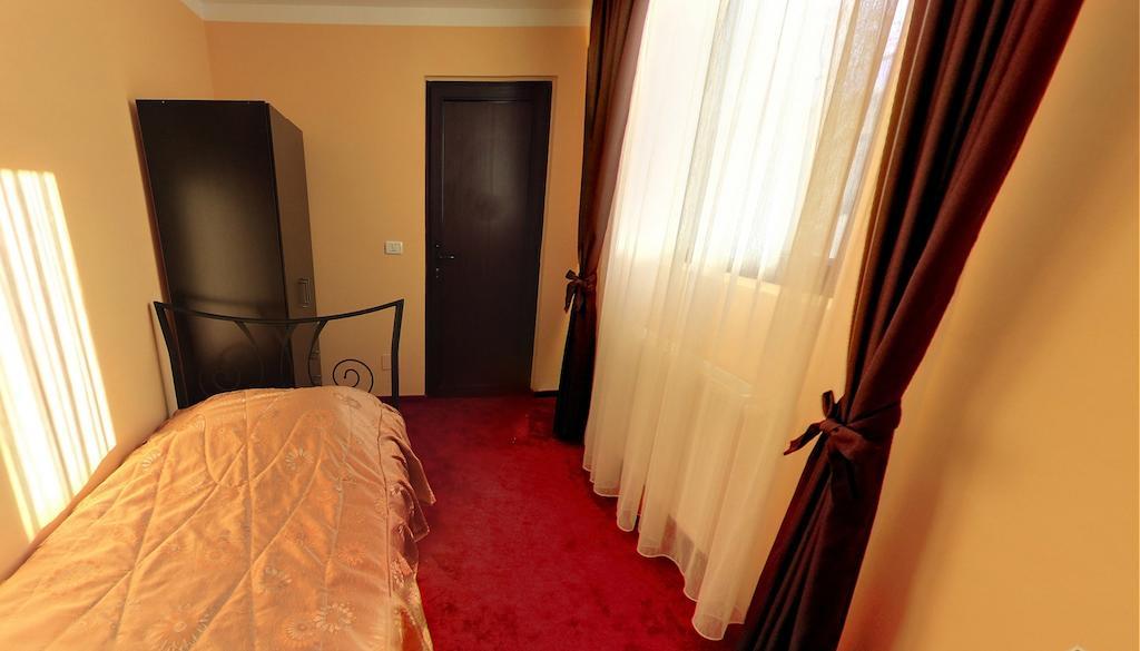 La Storia Guest House Piteszti Pokój zdjęcie